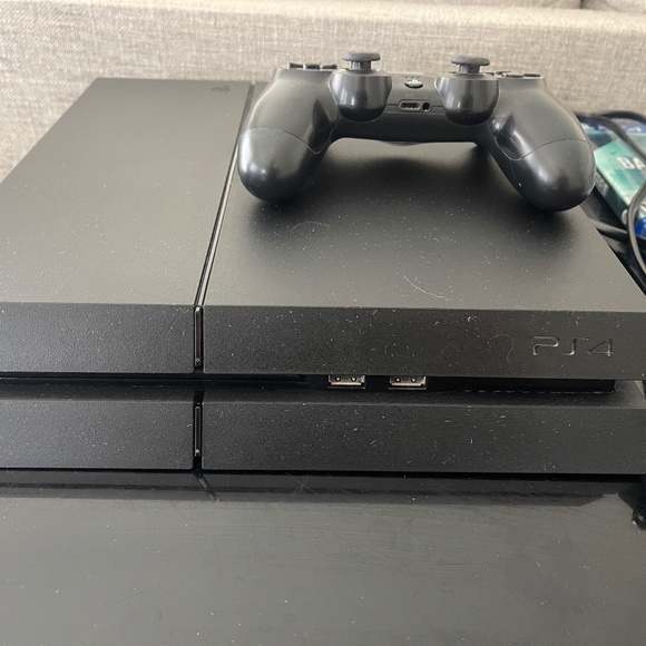 Used Black PlayStation 4 with Dual Controller 500GB